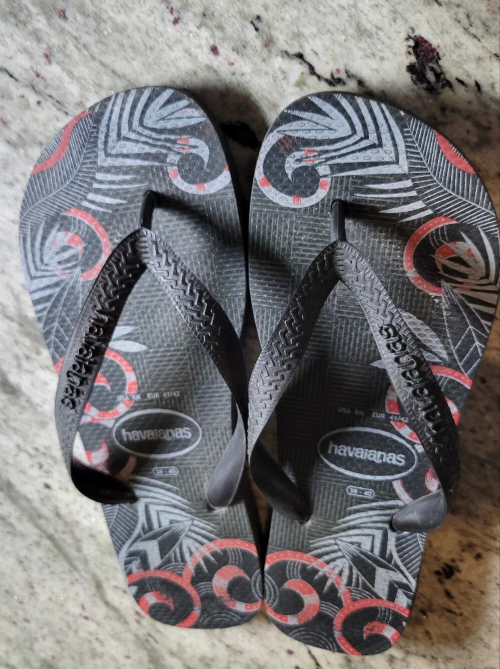 HAVAIANAS Flip-Flop US 8 Black & Red Scroll And Palm Leaves